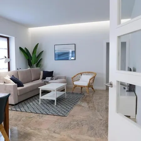 Апартаменты Dos Torres Exclusivos En Calle Alfonso I *