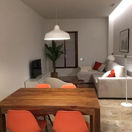 Апартаменты Dos Torres Exclusivos En Calle Alfonso I