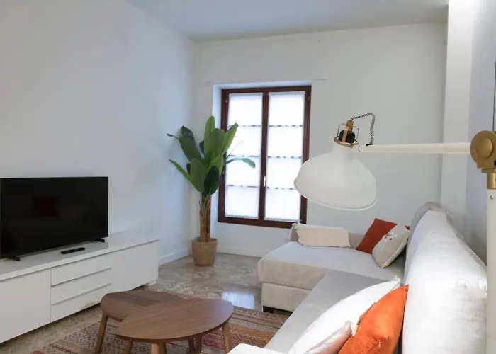 Apartment Dos Torres Exclusivos En Calle Alfonso I