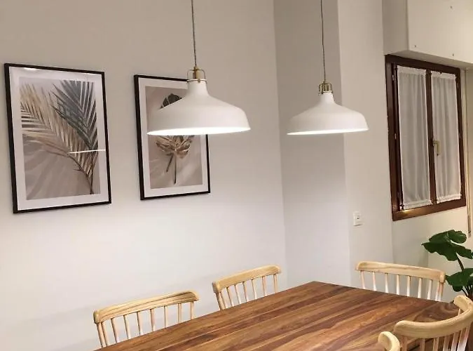 Dos Torres Exclusivos En Calle Alfonso I Апартаменты